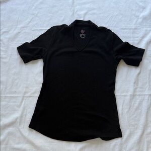 Isaac Mizrahi Black V-Neck Shirt